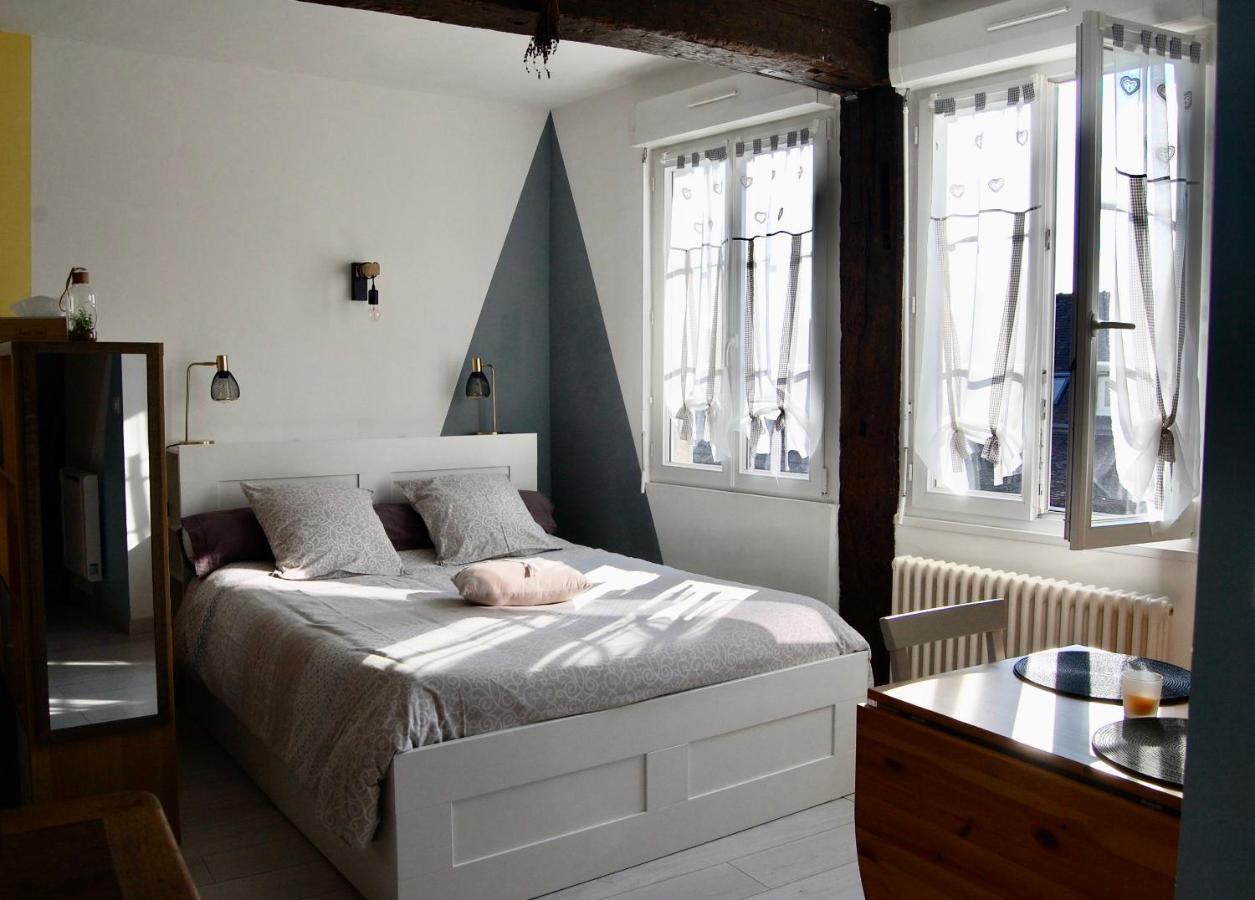 L Imprevu Apartment Chartres Luaran gambar