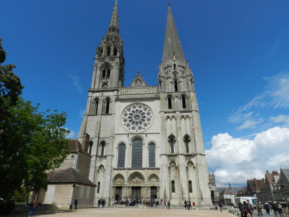 L Imprevu Apartment Chartres Luaran gambar