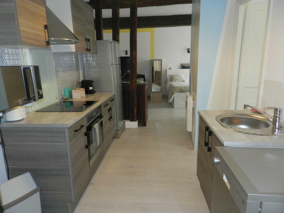 L Imprevu Apartment Chartres Luaran gambar