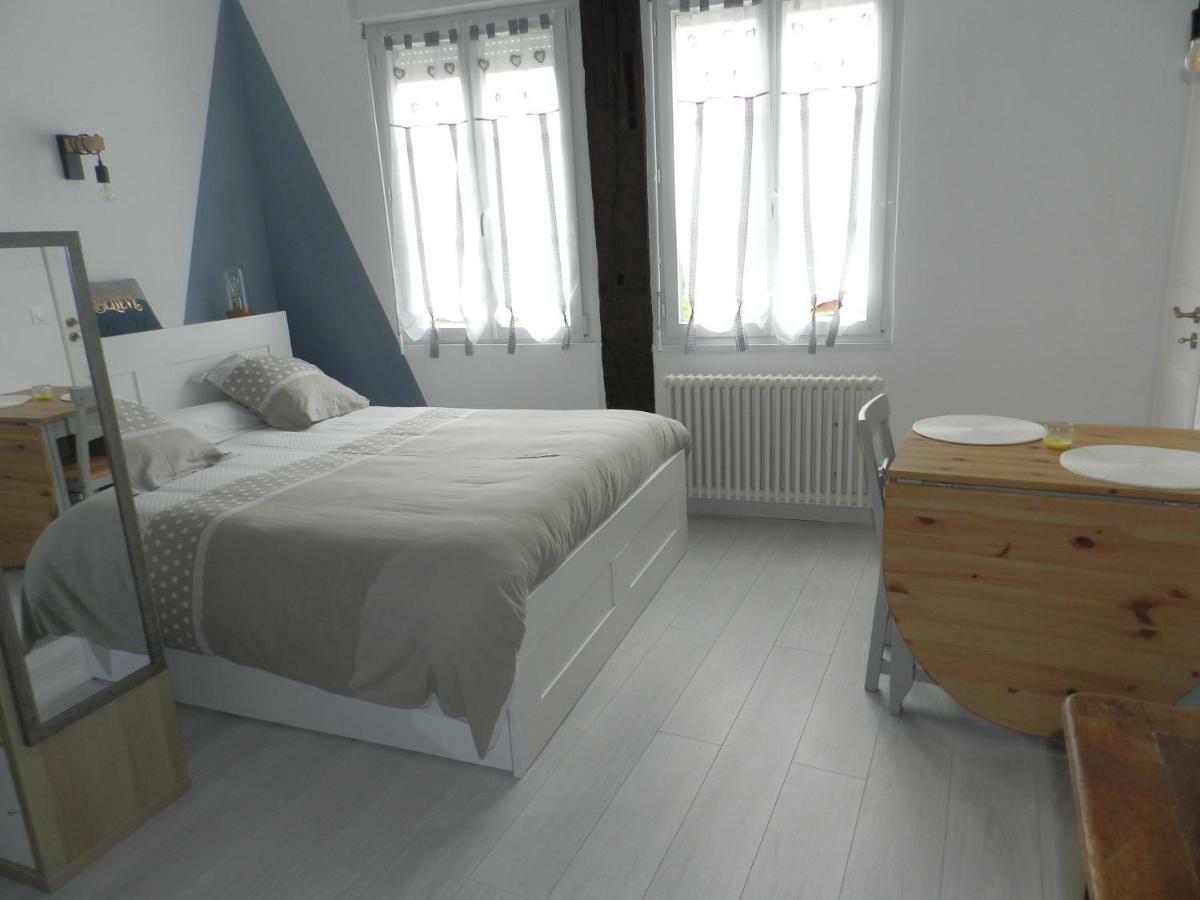 L Imprevu Apartment Chartres Luaran gambar
